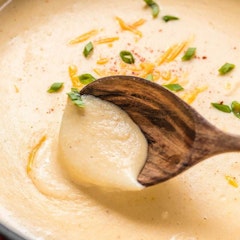 Cheesy Cauliflower and Potato Soup