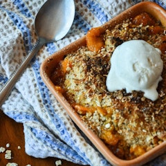Peach & Thyme Crumble