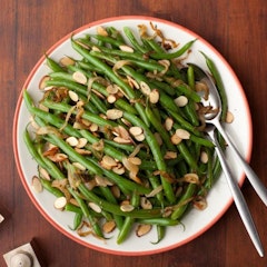 Green Beans with Caramelized Onion and Almonds