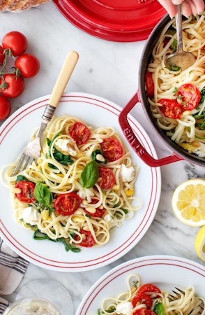 roasted-tomato-linguine-recipe-the-munching-mongoose-the-munching